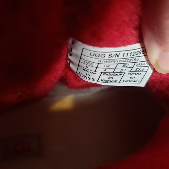 UGG Classic Clear Mini Boot Red Waterproof Size 5 NEW - Picture 7 of 8